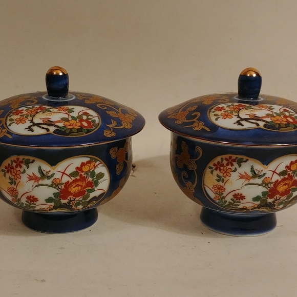 2 lidded Kutani Japanese Small Bowls 3 x 4